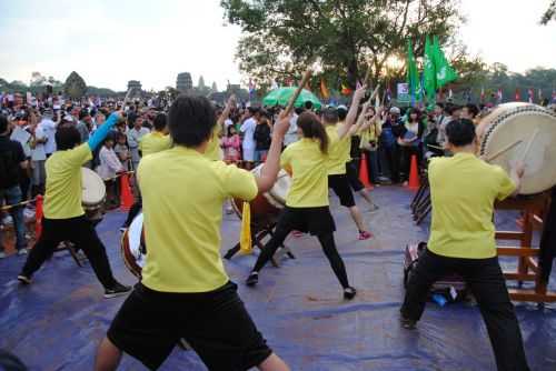 ANGKOR WAT HALF MARATHON 2013